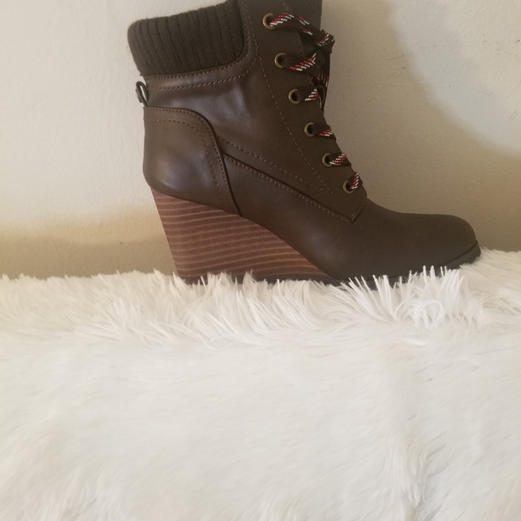Ankle boots - Picture 2 of 4